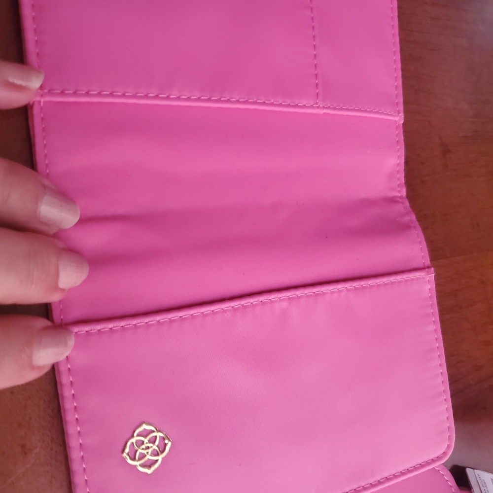 Kendra Scott Pink Passport Holder and Luggage Tag Set - Picture 3 of 7